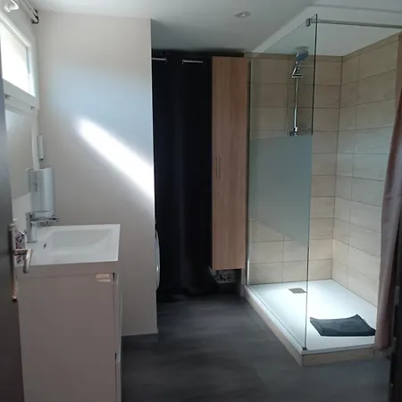 Aux Pieds De La Colline De Mousson Appartement