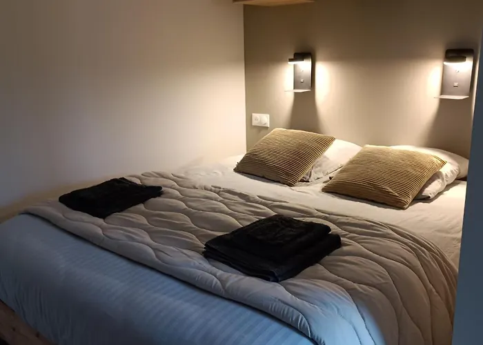 Aux Pieds De La Colline De Mousson 公寓 蓬塔穆松