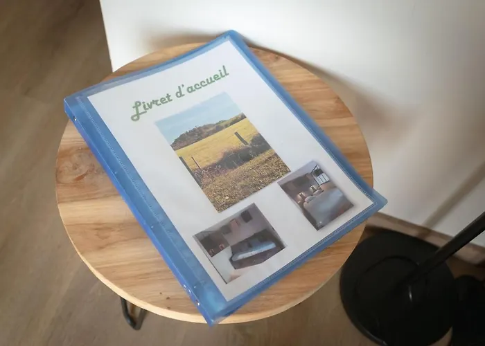 Aux Pieds De La Colline De Mousson 公寓 蓬塔穆松